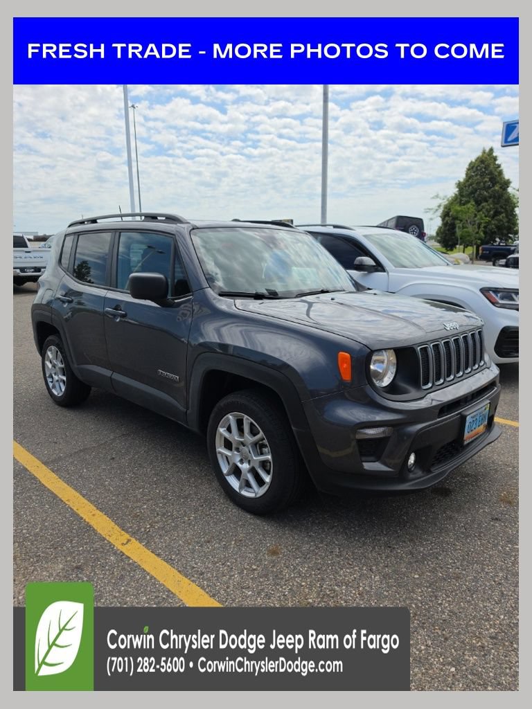 Used 2023 Jeep Renegade Latitude w/ Premium Group AWD/4WD image 1
