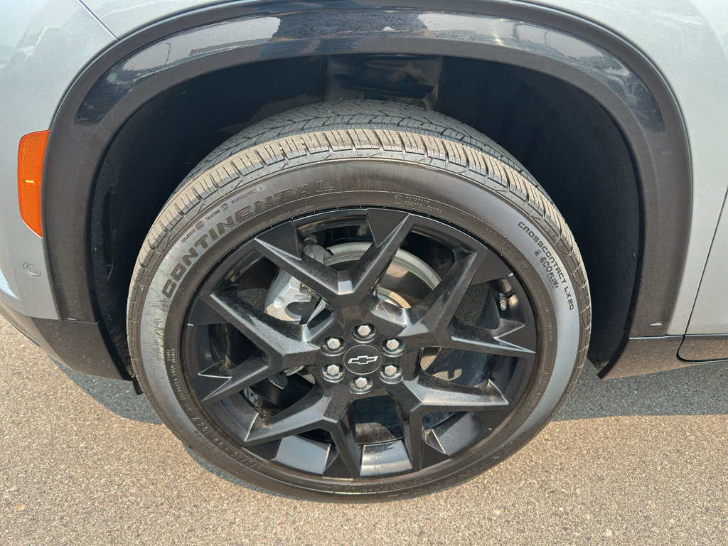 Certified 2024 Chevrolet Traverse RS w/ LPO, Floor Liner Package AWD/4WD image 9