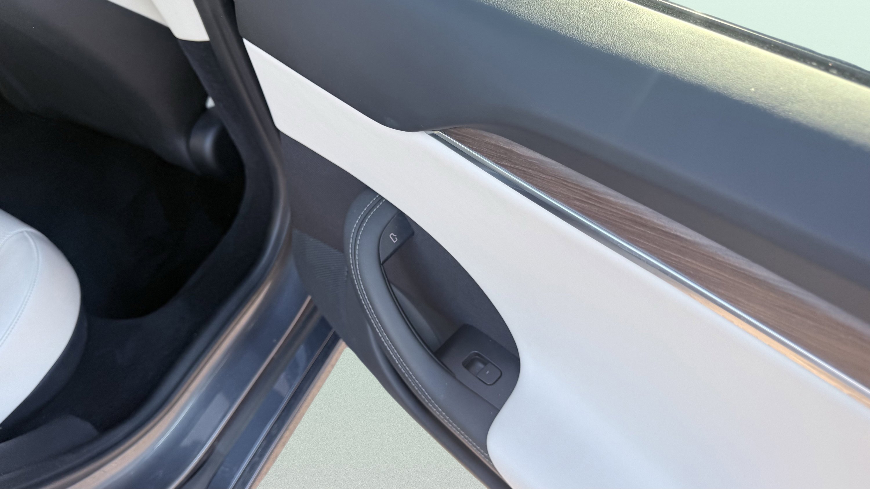 Used 2023 Tesla Model S image 35
