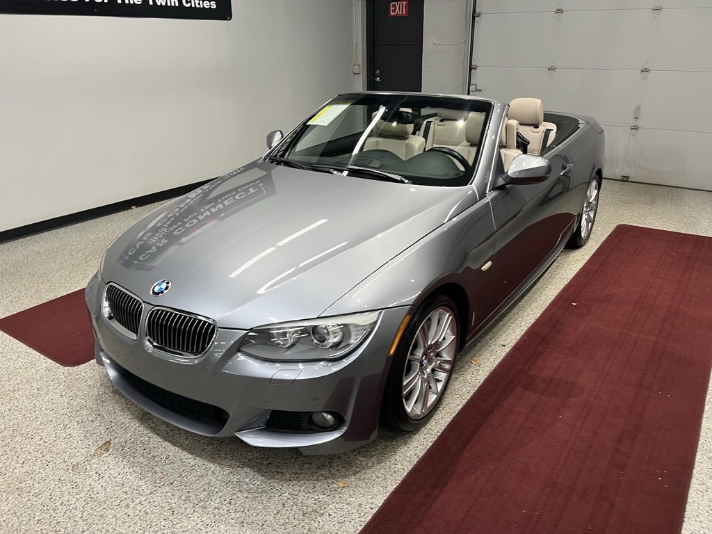 Used 2013 BMW 335i Convertible image 22