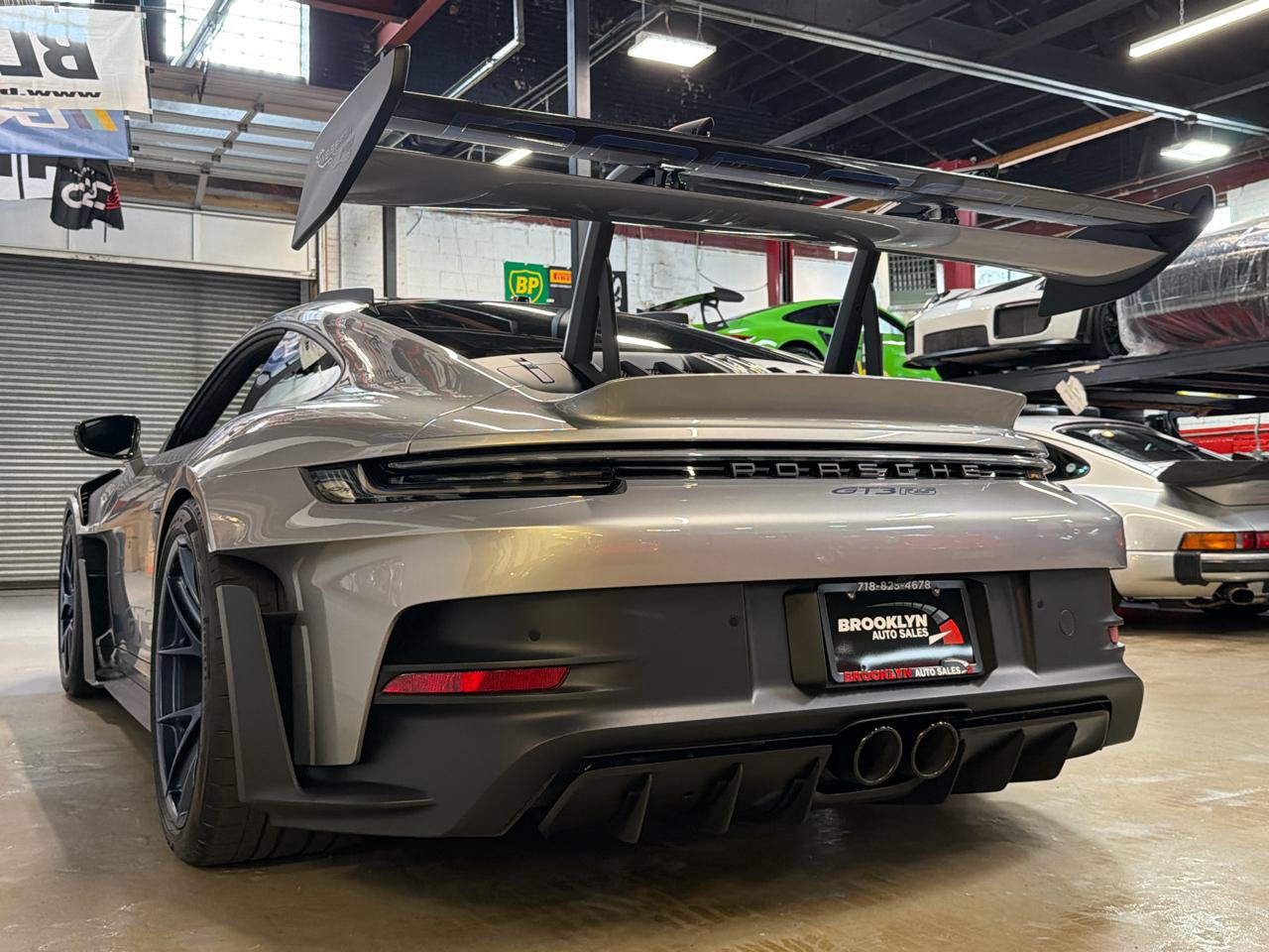 Used 2024 Porsche 911 GT3 RS RWD image 10
