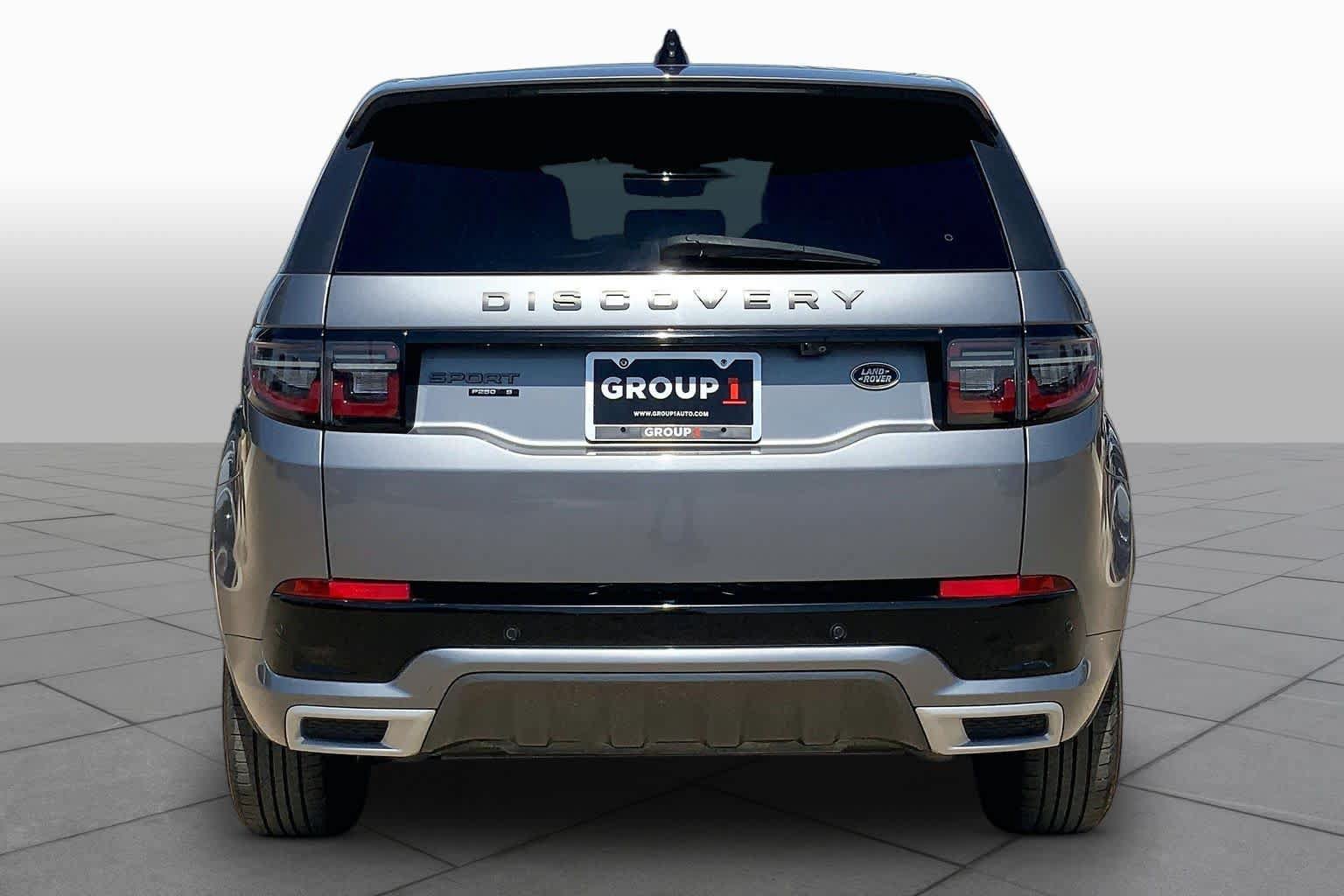 Used 2020 Land Rover Discovery Sport SE R-Dynamic AWD/4WD image 4