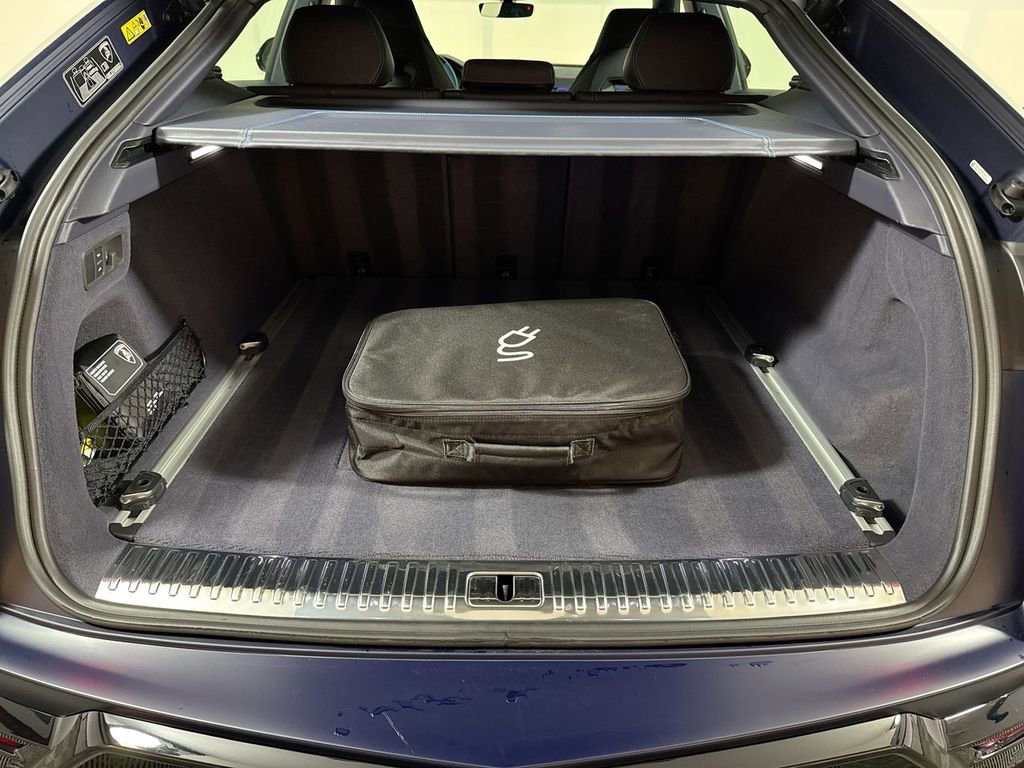 Used 2025 Lamborghini Urus SE image 88