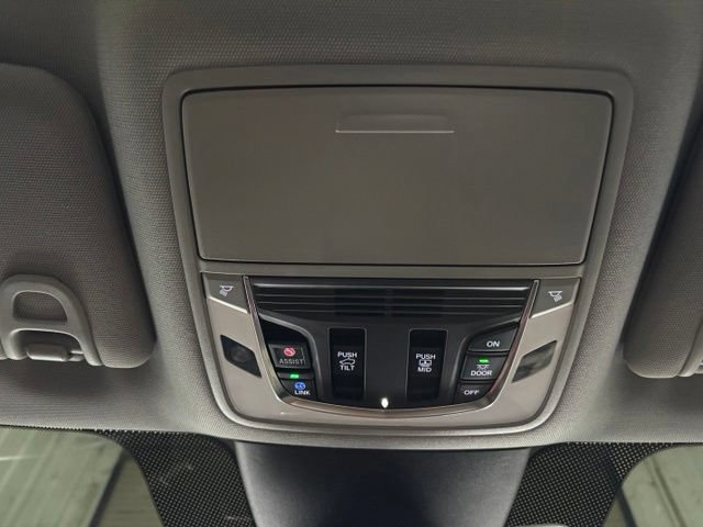 Certified 2023 Acura MDX FWD w/ Technology Package image 30