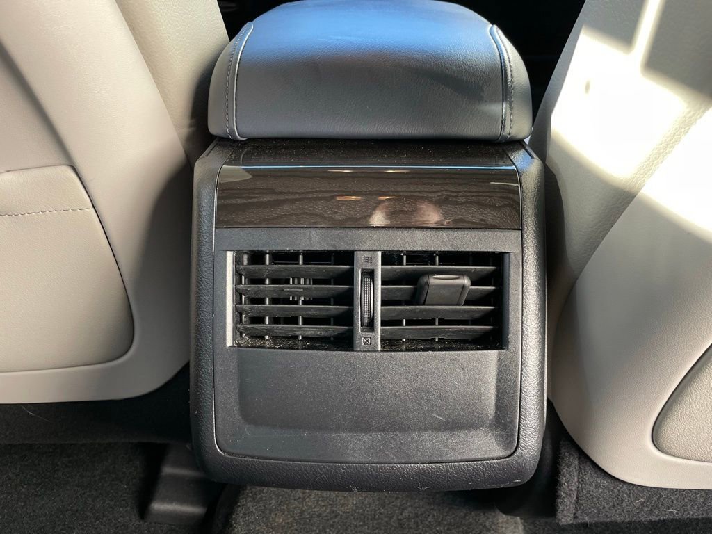 Used 2013 Toyota Avalon XLE image 36