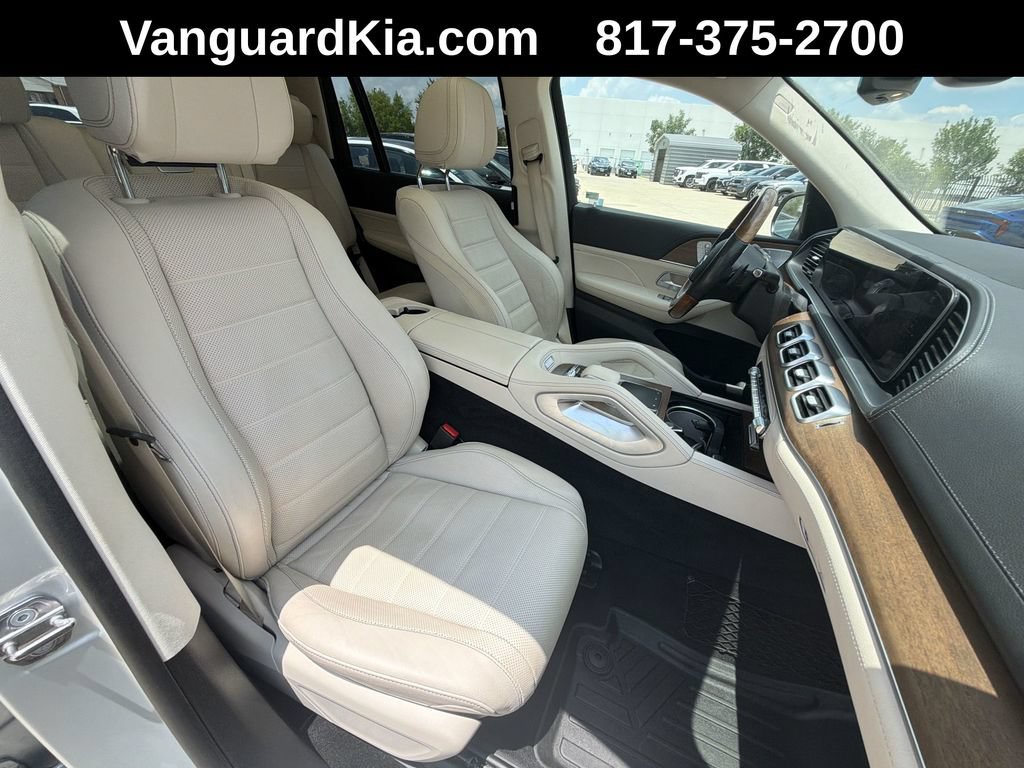 Used 2021 Mercedes-Benz GLS 580 4MATIC image 29