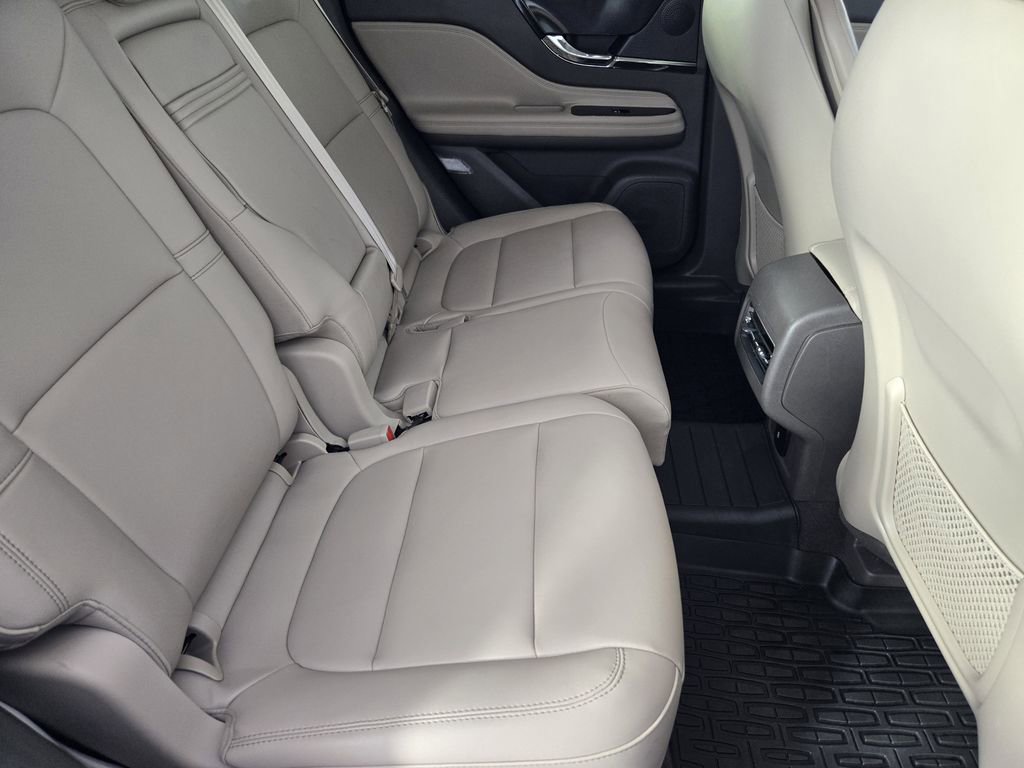 Used 2024 Lincoln Corsair FWD image 36