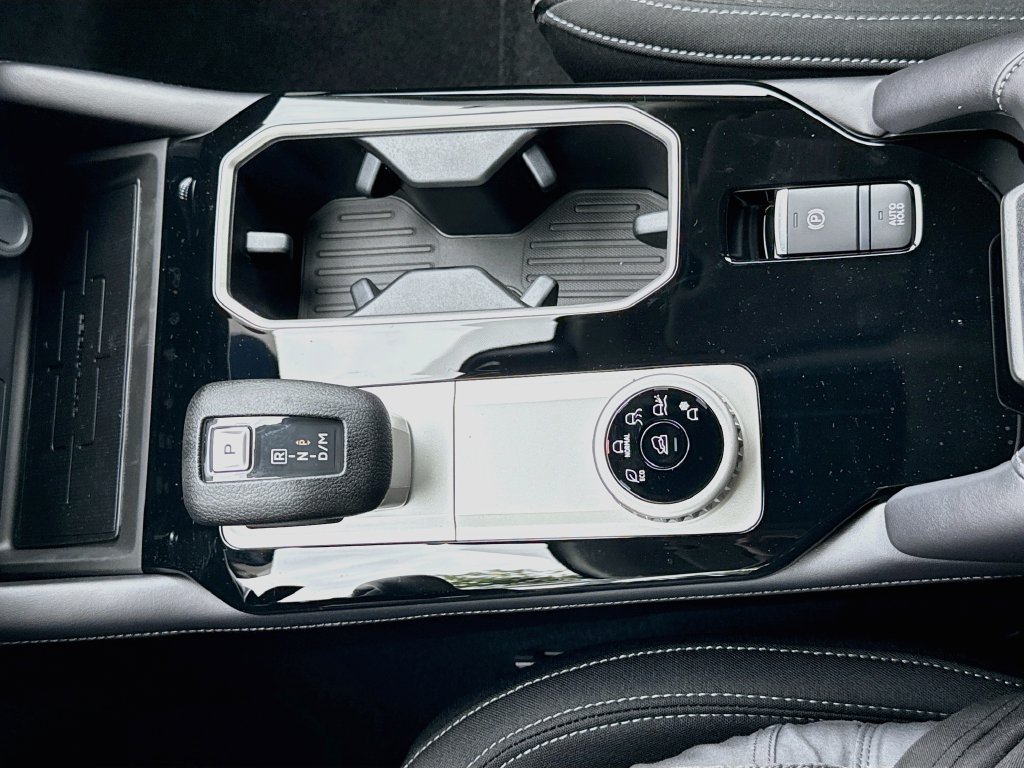 New 2026 Mitsubishi Outlander ES FWD image 17