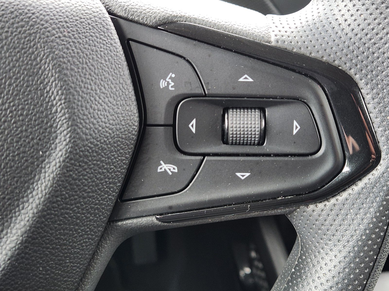 Used 2023 Chevrolet TrailBlazer LT FWD image 22