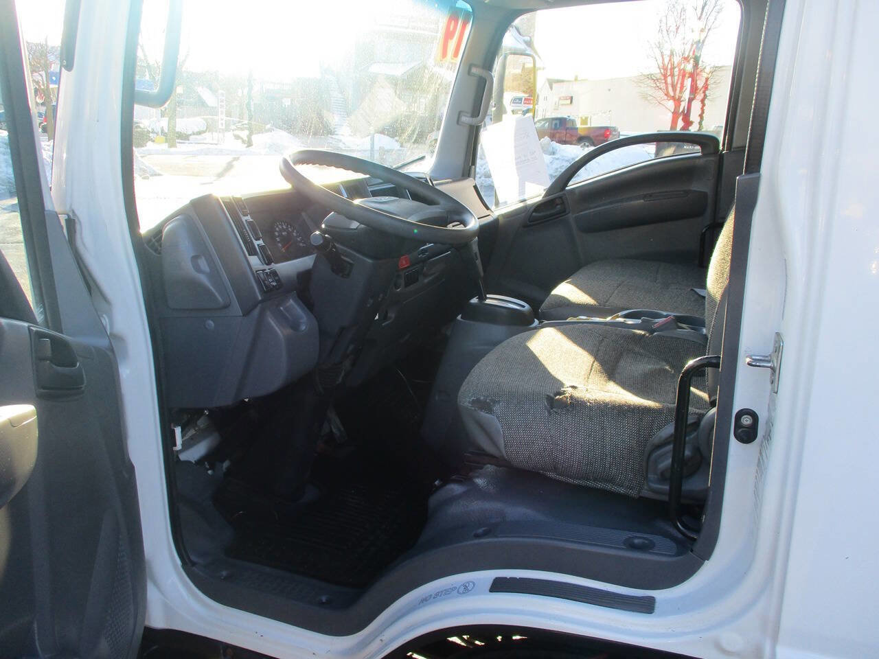 Used 2019 Isuzu NPR image 15