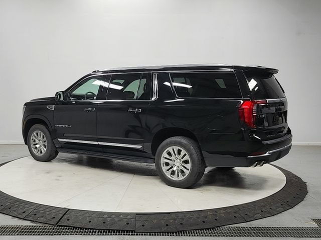 Used 2025 GMC Yukon XL Denali AWD/4WD image 5