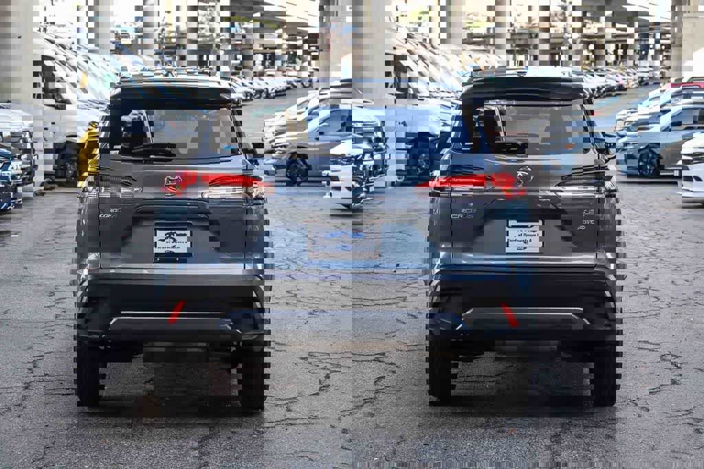 Used 2024 Toyota Corolla Cross LE w/ Moonroof Package image 5