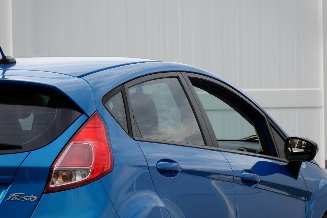Used 2014 Ford Fiesta SE w/ Equipment Group 201A FWD image 30