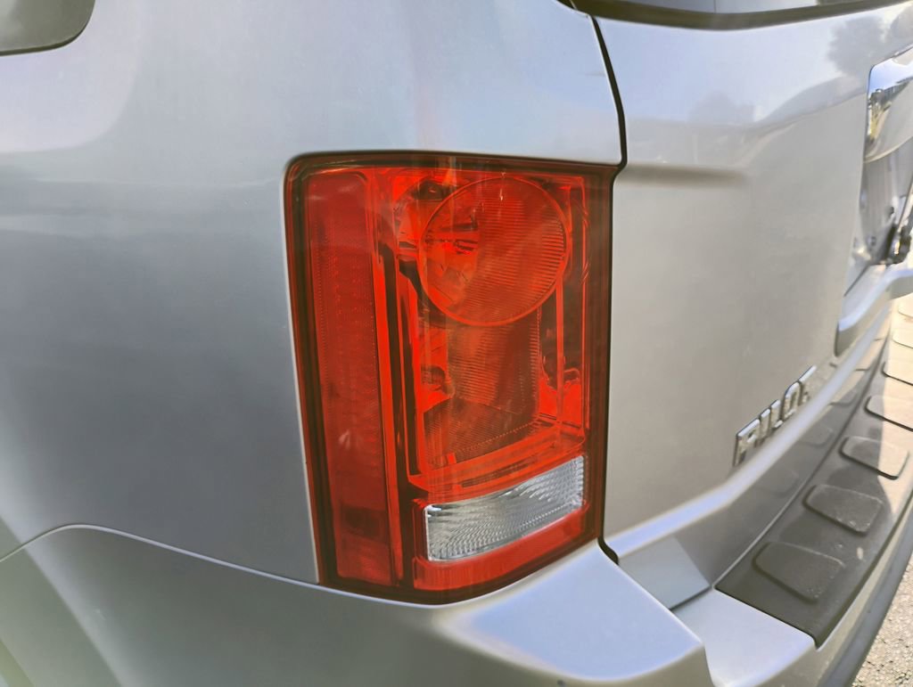 Used 2010 Honda Pilot EX-L image 10