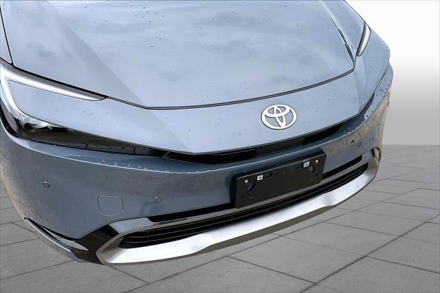 Certified 2025 Toyota Prius Limited w/ Limited Premium Package FWD image 29
