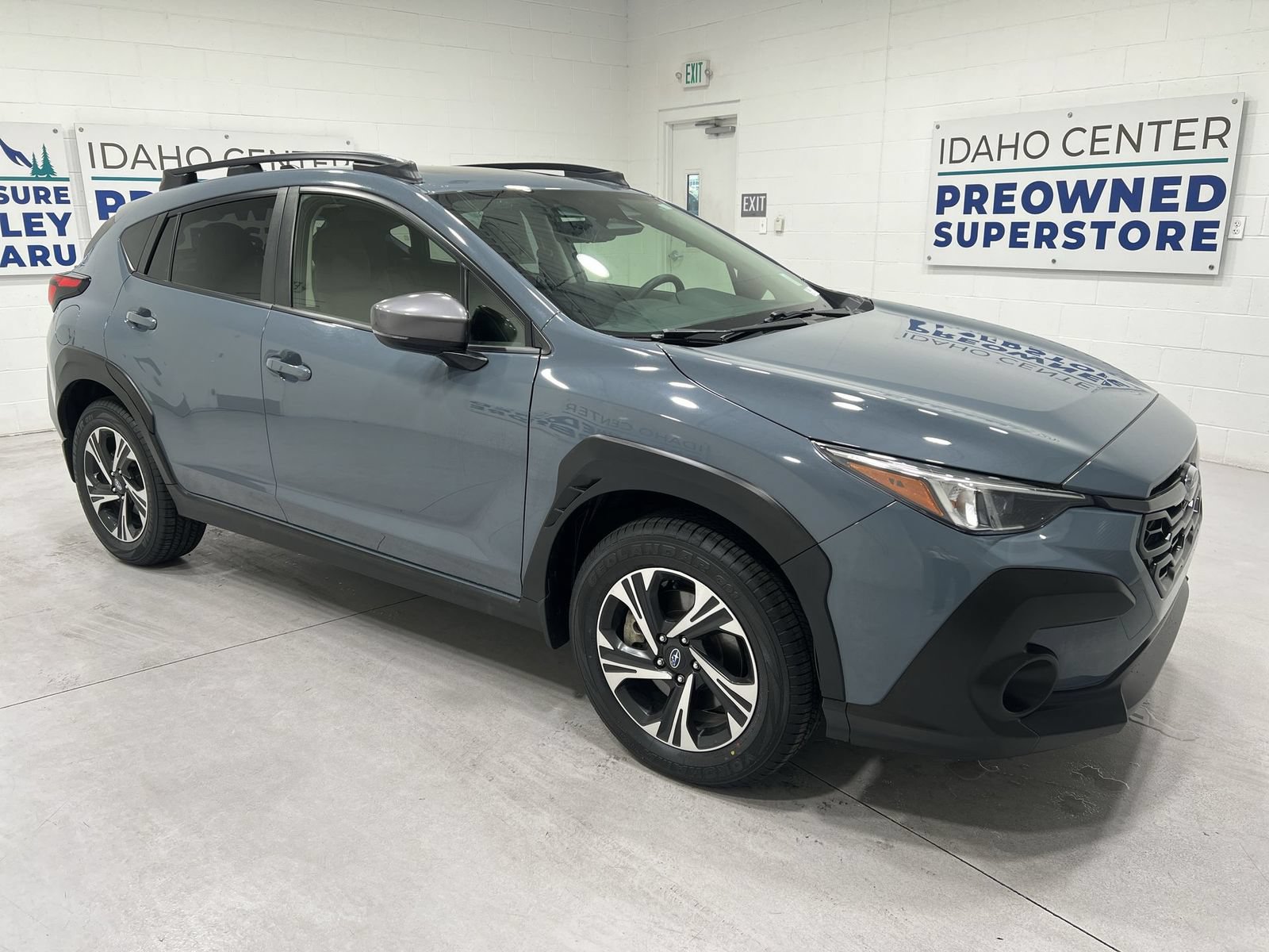 Used 2024 Subaru Crosstrek 2.0i Premium AWD/4WD image 2
