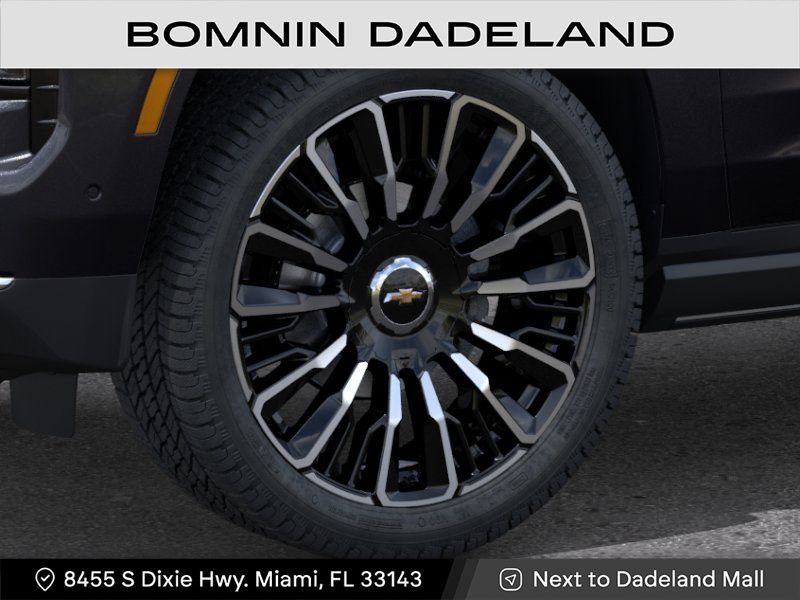 New 2026 Chevrolet Suburban High Country AWD/4WD image 9