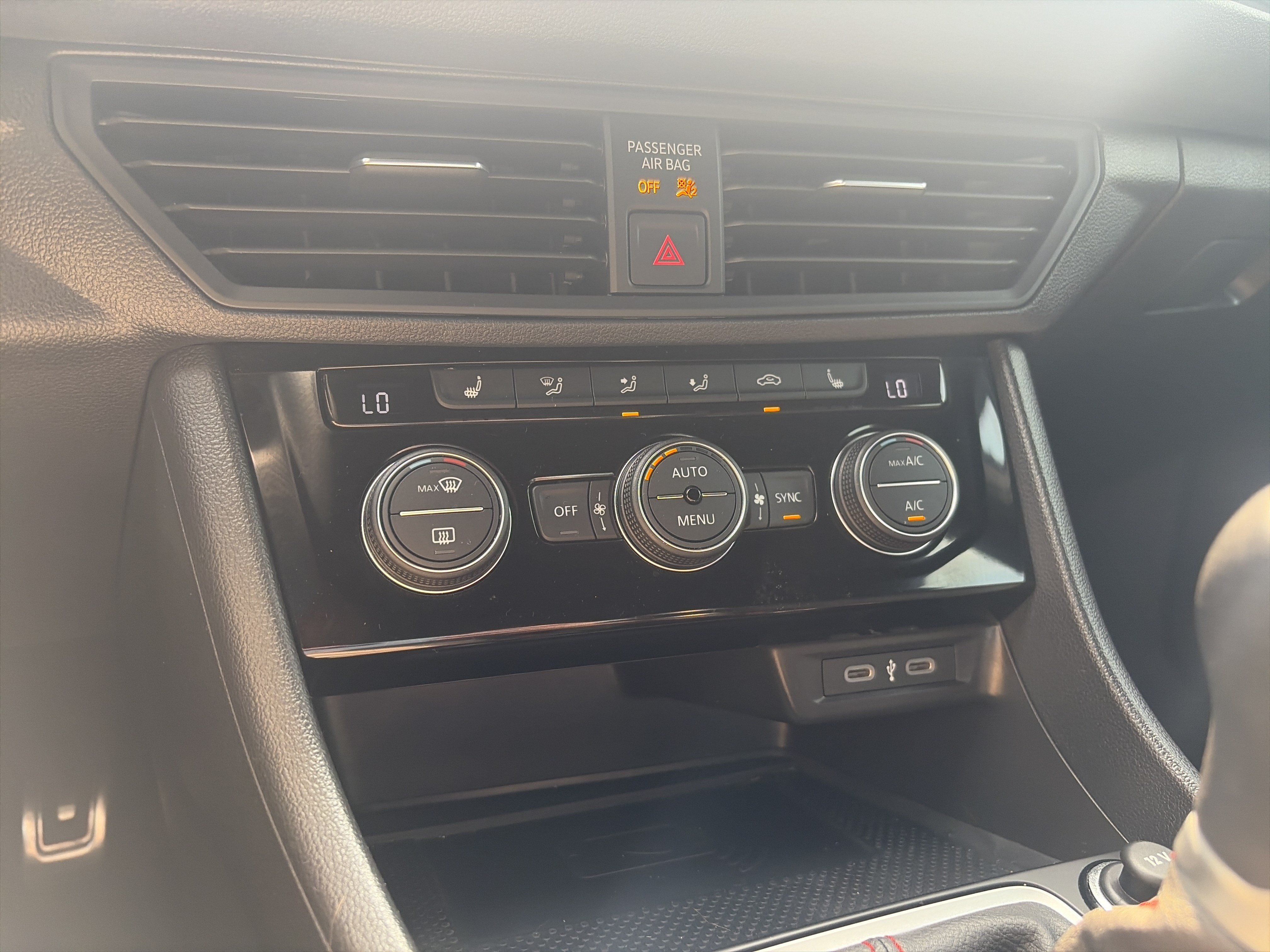 Used 2024 Volkswagen Jetta GLI 40th Anniversary Edition FWD image 34