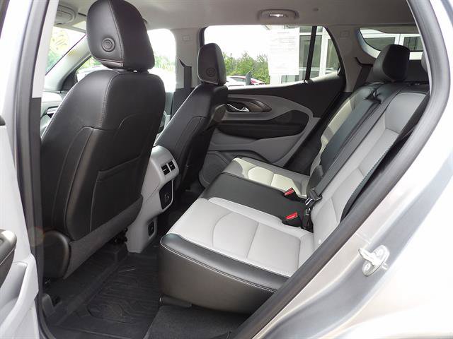 Certified 2023 GMC Terrain SLT w/ LPO, Floor Liner Package AWD/4WD image 31