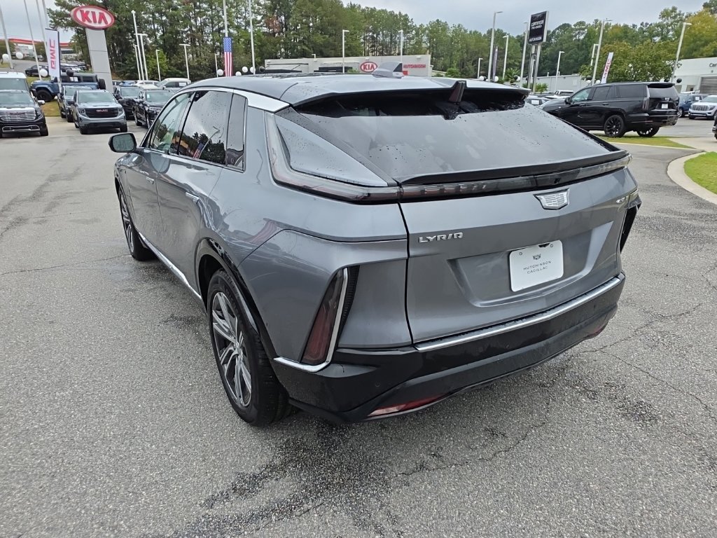Used 2023 Cadillac Lyriq 2WD image 5