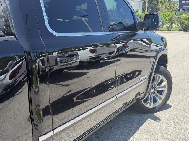 Used 2023 RAM 1500 Limited w/ Body Color Bumper Group AWD/4WD image 10