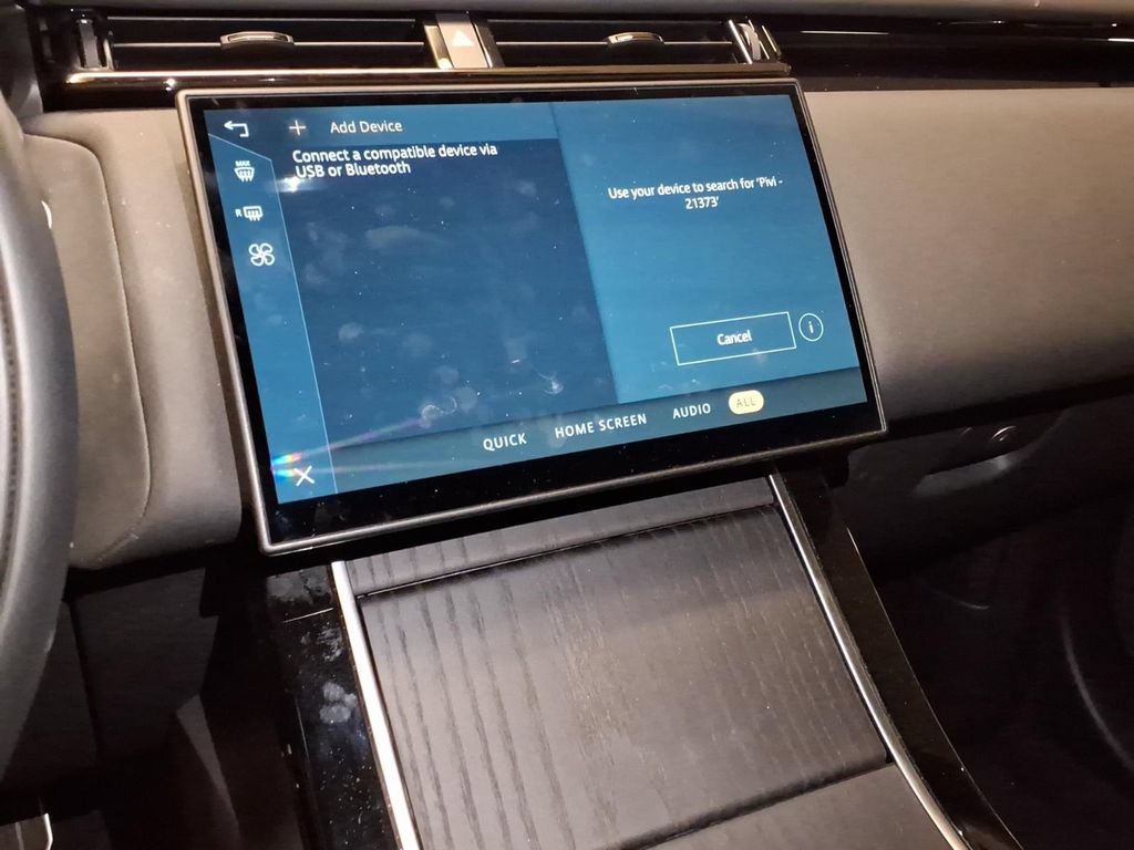 Used 2026 Land Rover Range Rover Velar Dynamic SE AWD/4WD image 14