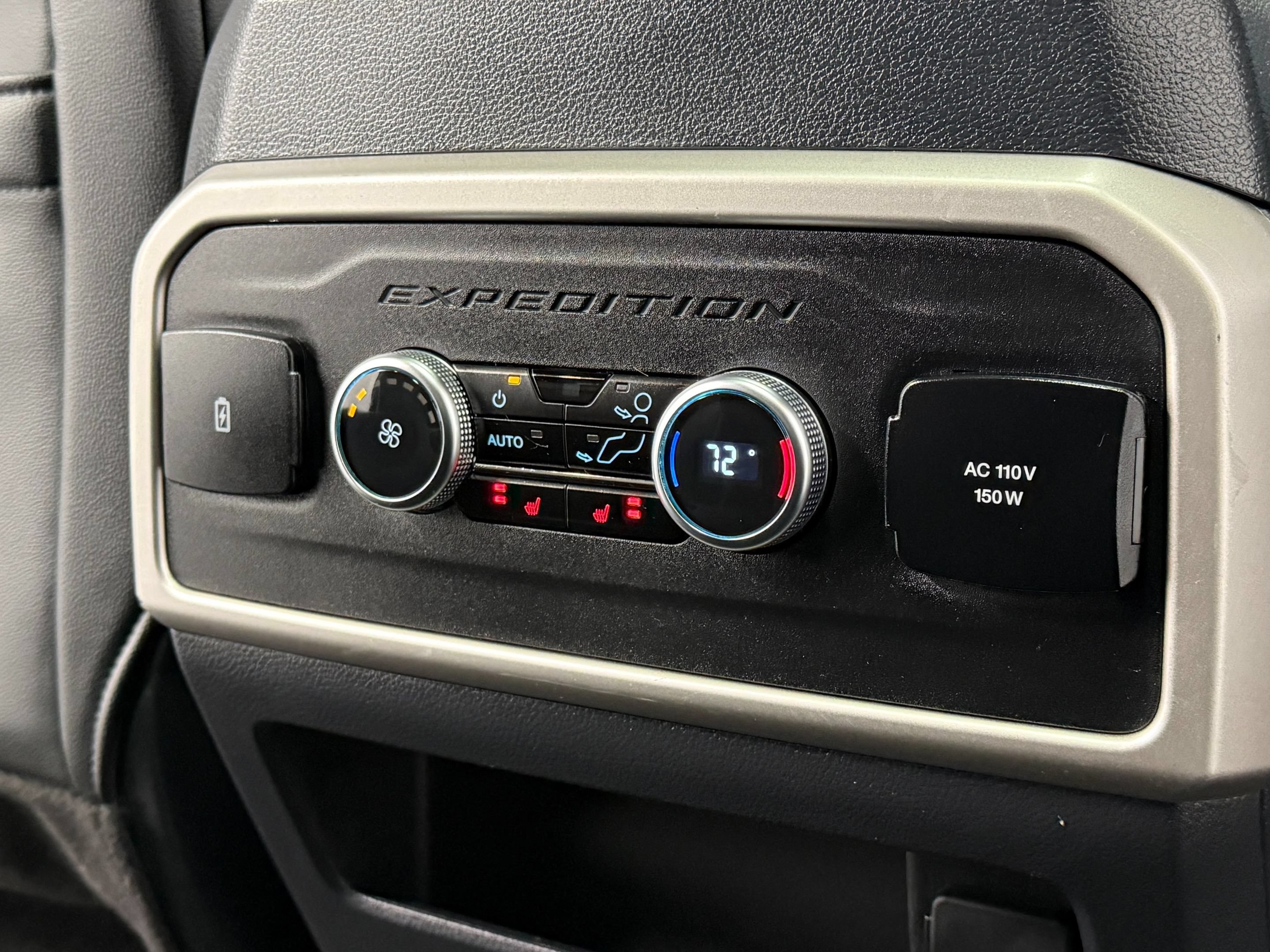 Used 2023 Ford Expedition Limited AWD/4WD image 35