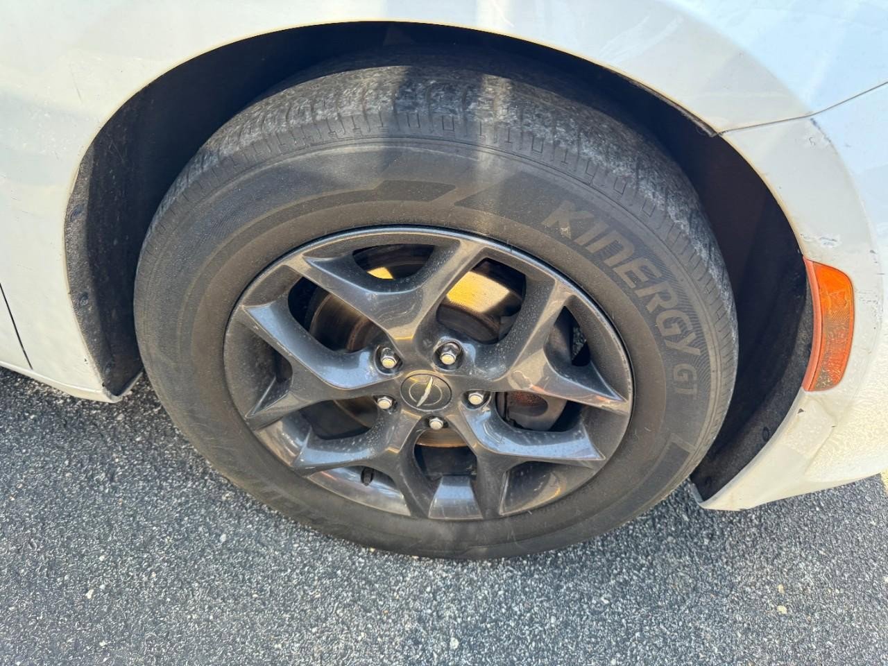 Used 2018 Chrysler Pacifica Touring-L Plus FWD image 6