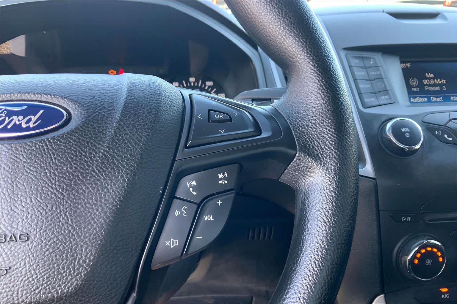 Used 2016 Ford Edge SE FWD image 25
