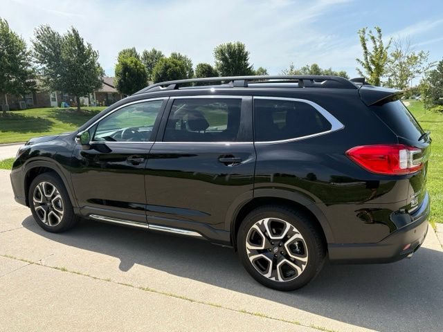 Used 2023 Subaru Ascent Limited AWD/4WD image 6