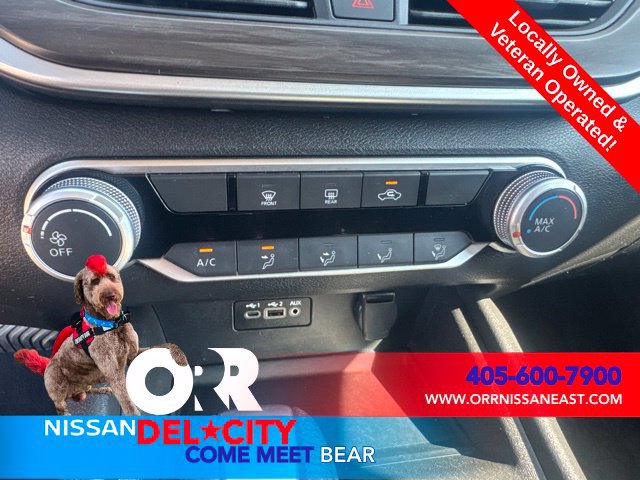 Used 2025 Nissan Altima 2.5 SV FWD image 25