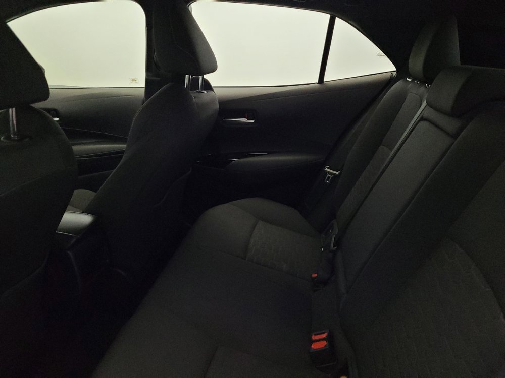 Used 2021 Toyota Corolla SE w/ SE Preferred Package FWD image 18