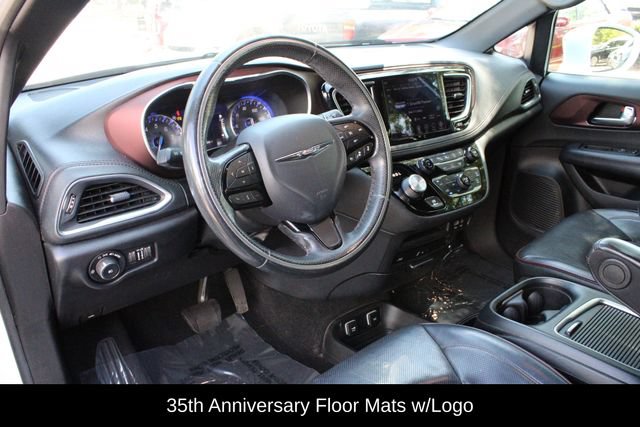 Used 2020 Chrysler Pacifica Limited FWD image 22