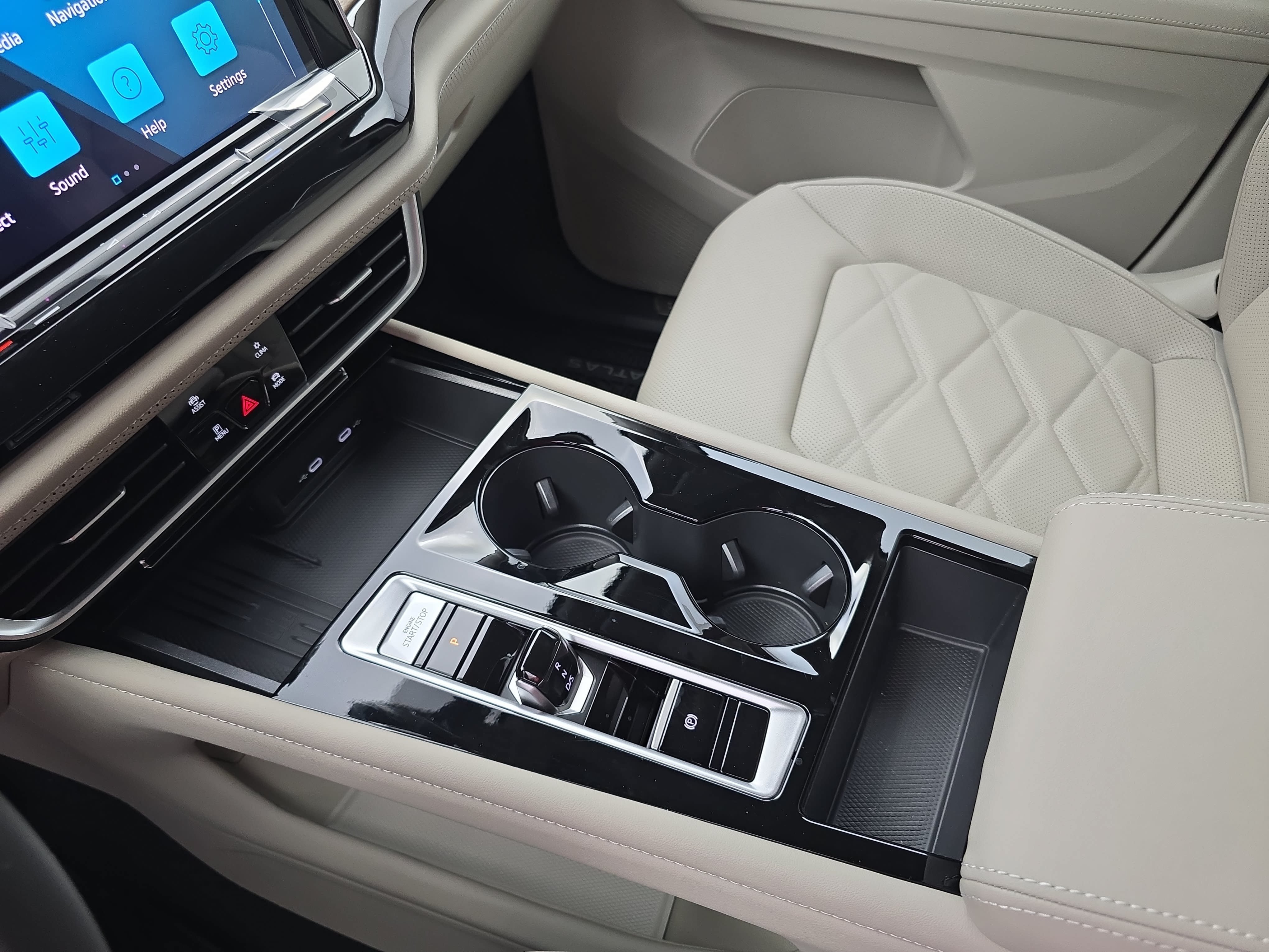 New 2026 Volkswagen Atlas SE FWD image 26