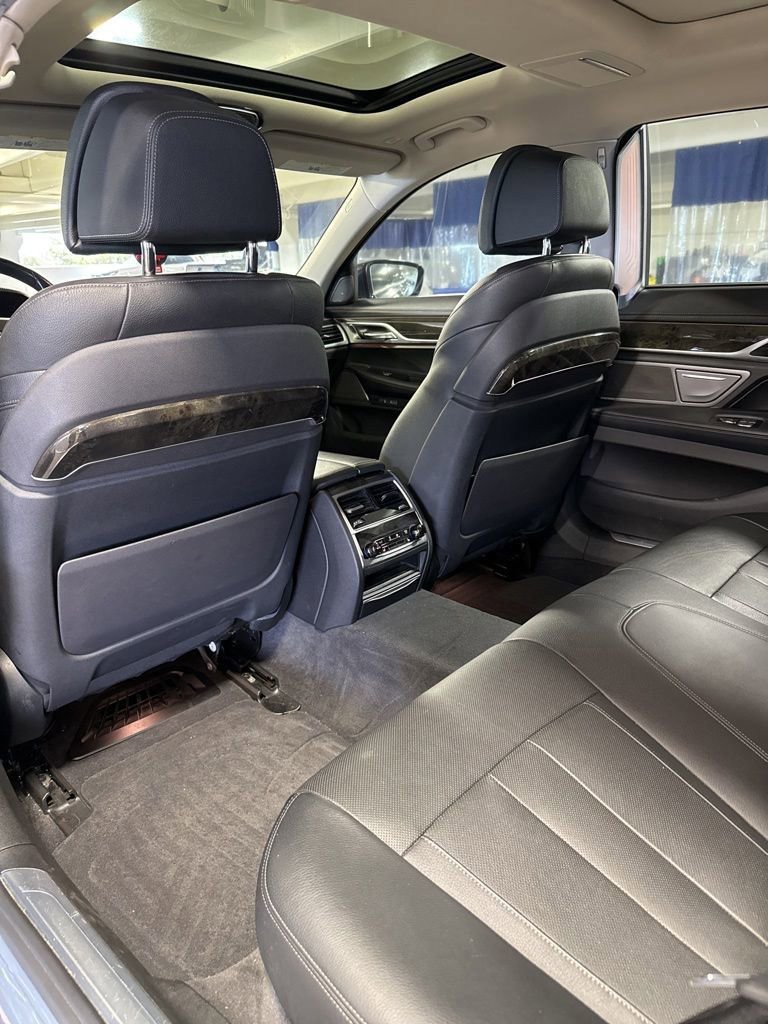 Used 2017 BMW 740i xDrive AWD/4WD image 6
