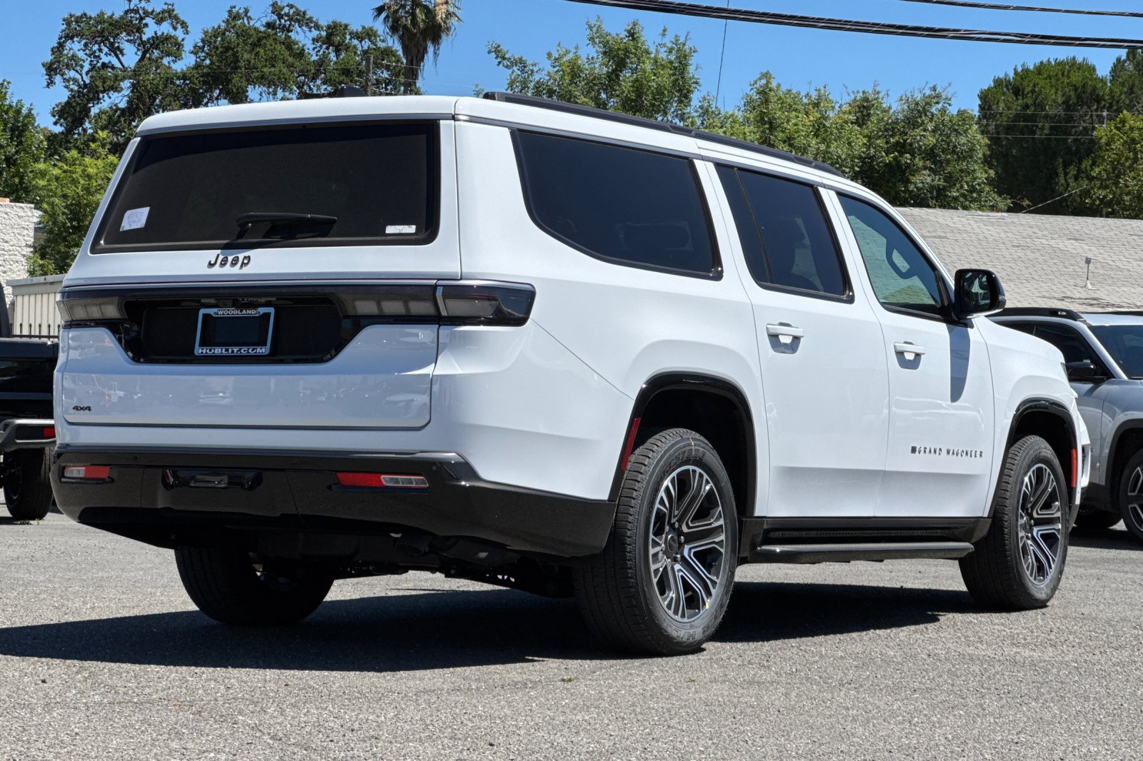 New 2026 Jeep Grand Wagoneer L 4WD w/ HD Trailer Tow Package image 3