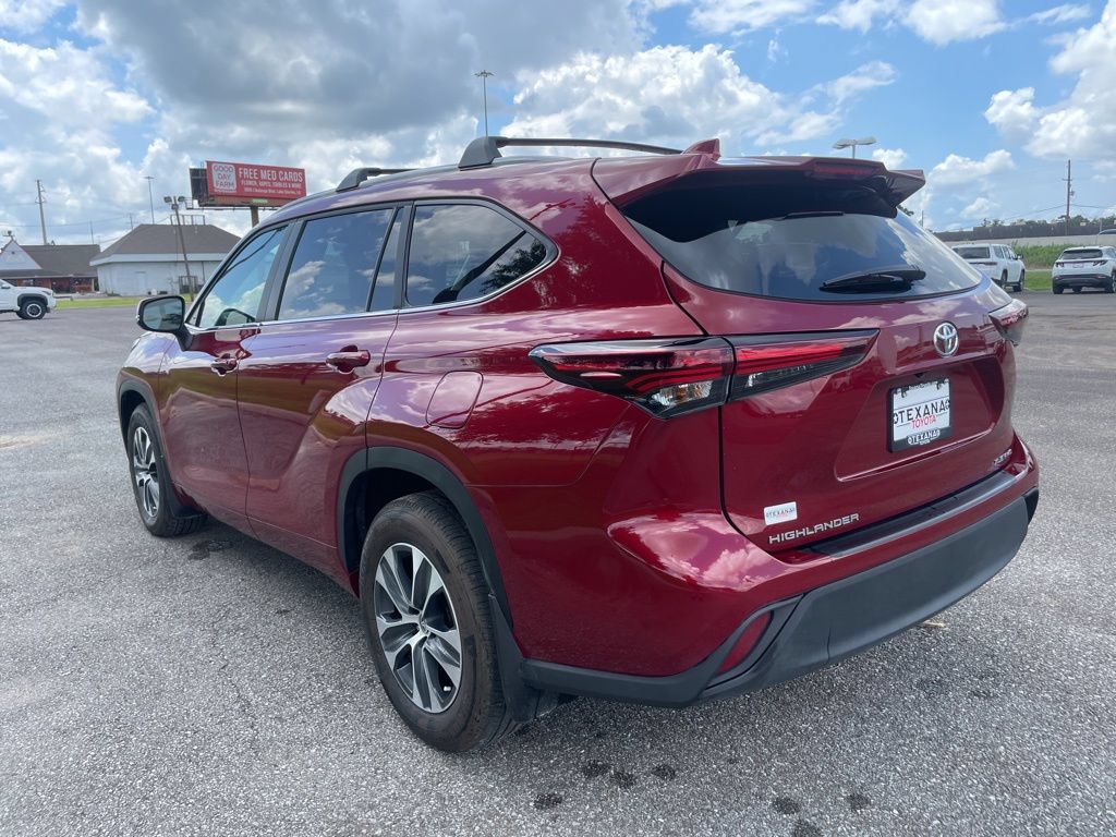 Used 2026 Toyota Highlander XLE AWD/4WD image 5