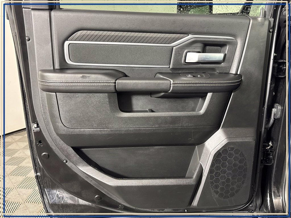 Used 2025 RAM 2500 Big Horn AWD/4WD image 37