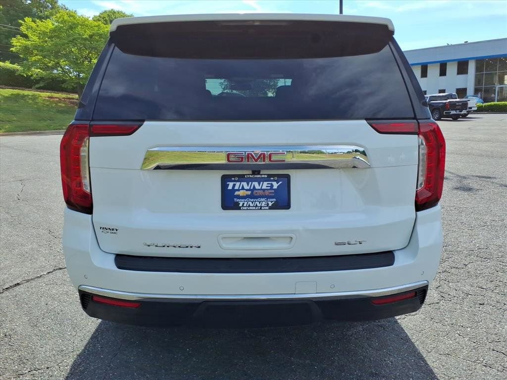 Used 2024 GMC Yukon SLT AWD/4WD image 4