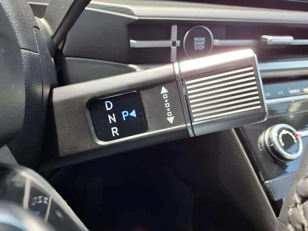New 2026 Hyundai Santa Fe SE FWD image 9