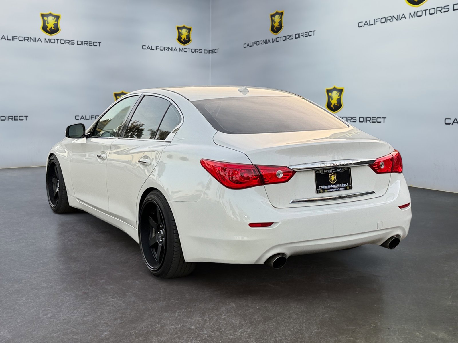 Used 2017 INFINITI Q50 3.0t Premium w/ 3.0T Premium Plus Package image 3