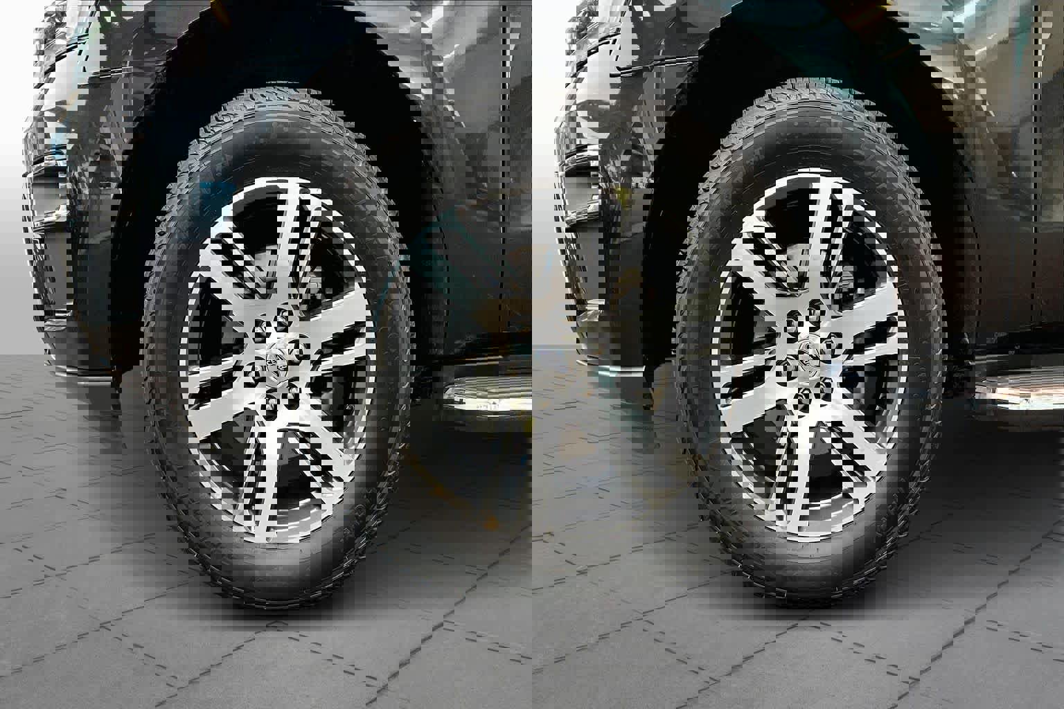 Used 2023 Ford Expedition Limited image 20