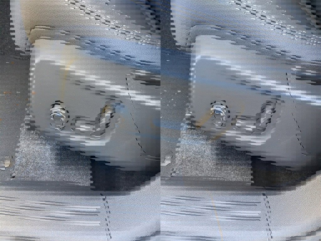 New 2026 Volvo XC40 B4 Core image 27