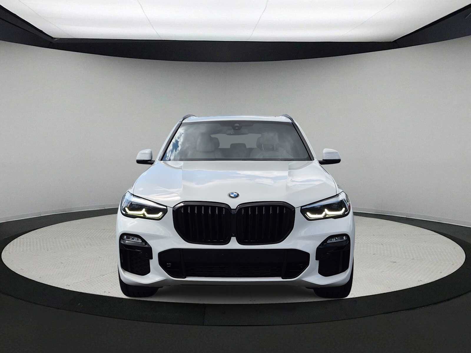 Used 2021 BMW X5 xDrive45e w/ M Sport Package AWD/4WD image 3