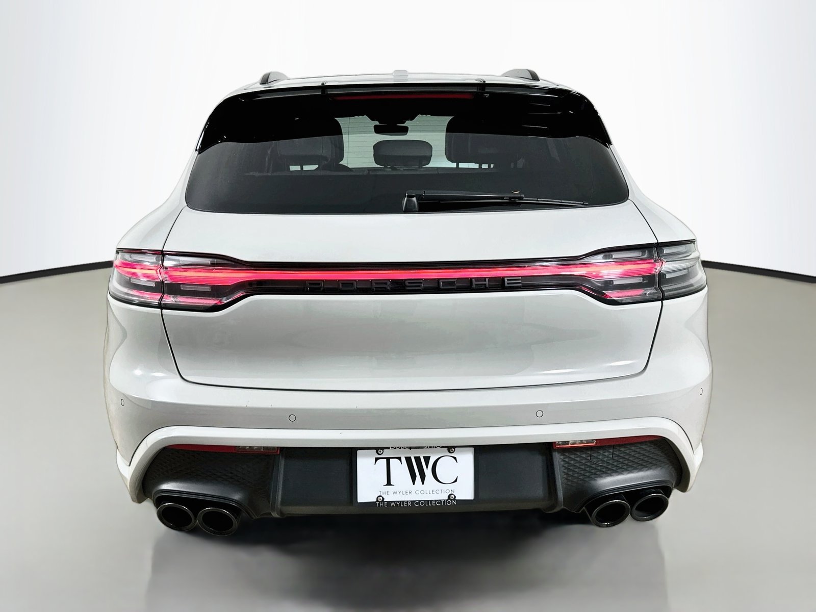 Used 2022 Porsche Macan GTS AWD/4WD image 6