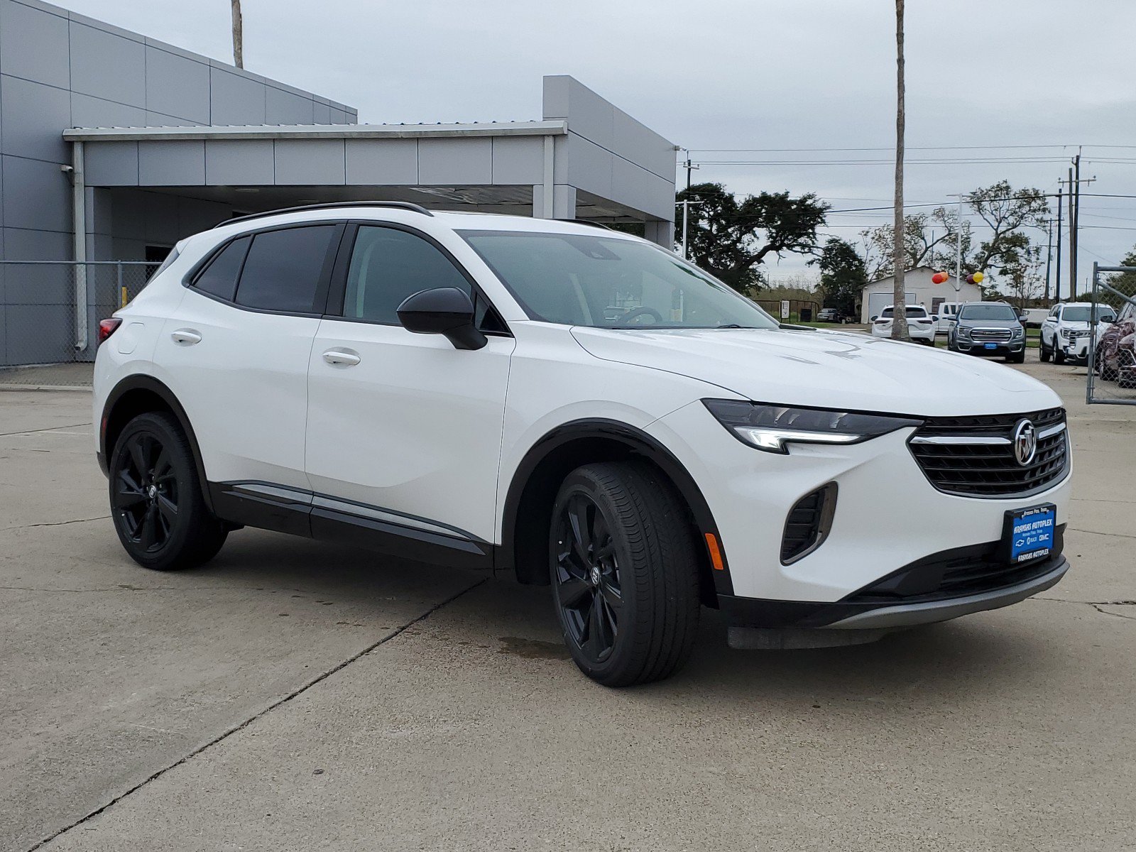 Used 2023 Buick Envision Essence w/ Sport Touring Package image 3