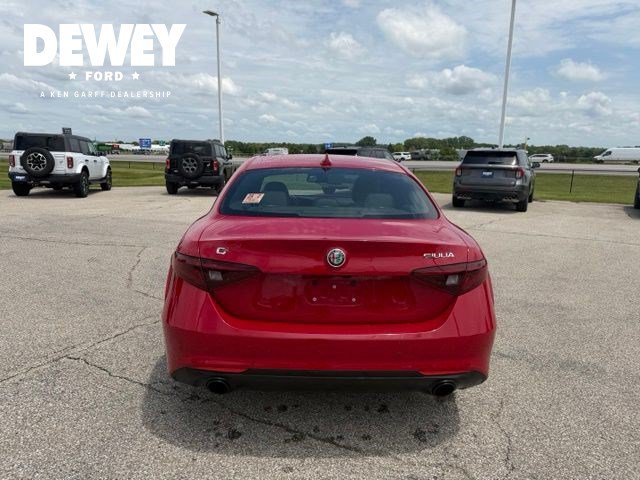 Used 2022 Alfa Romeo Giulia Sprint AWD/4WD image 12