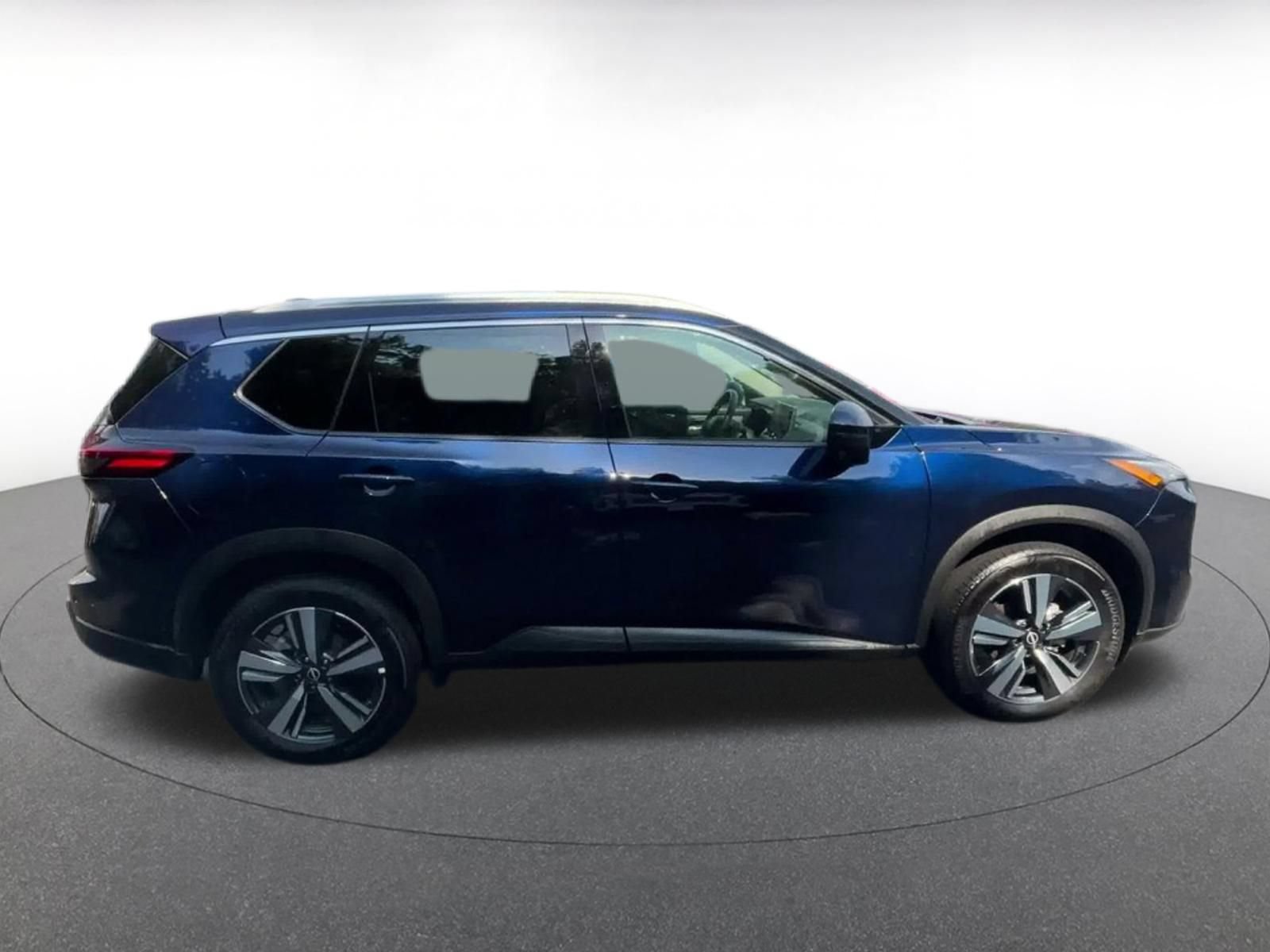 Used 2026 Nissan Rogue SL AWD/4WD image 15