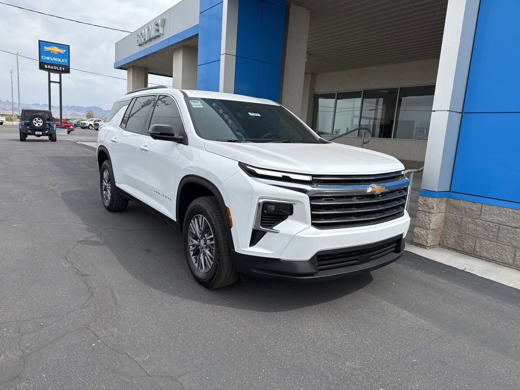 New 2026 Chevrolet Traverse LT w/ Driver Confidence Package FWD image 1