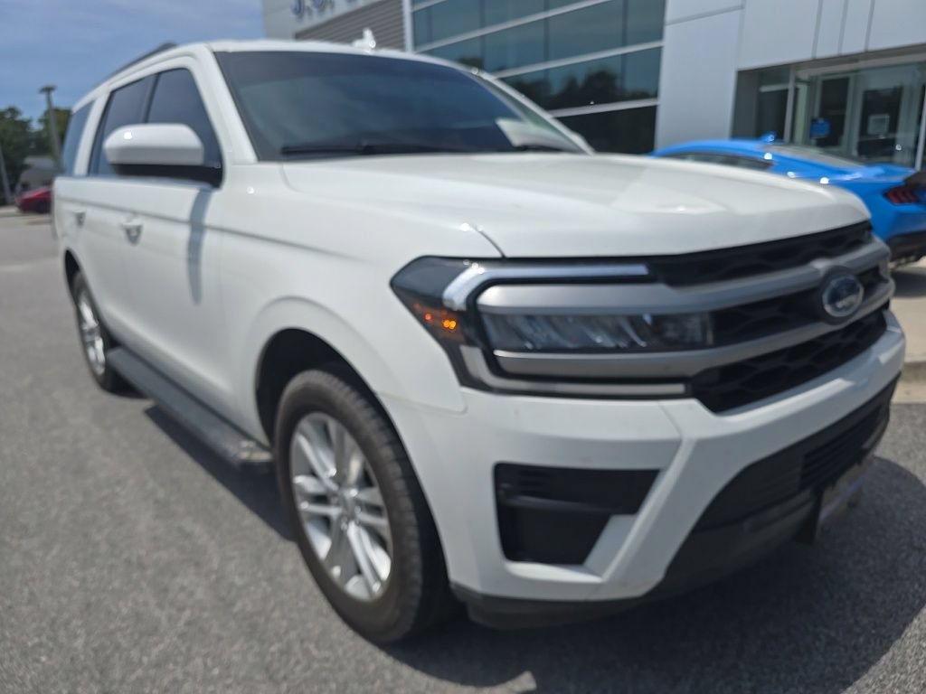 Used 2024 Ford Expedition XLT RWD image 2